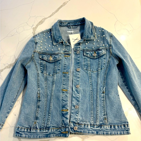 Light denim Jacket with pearl detail - Picture 1 of 5